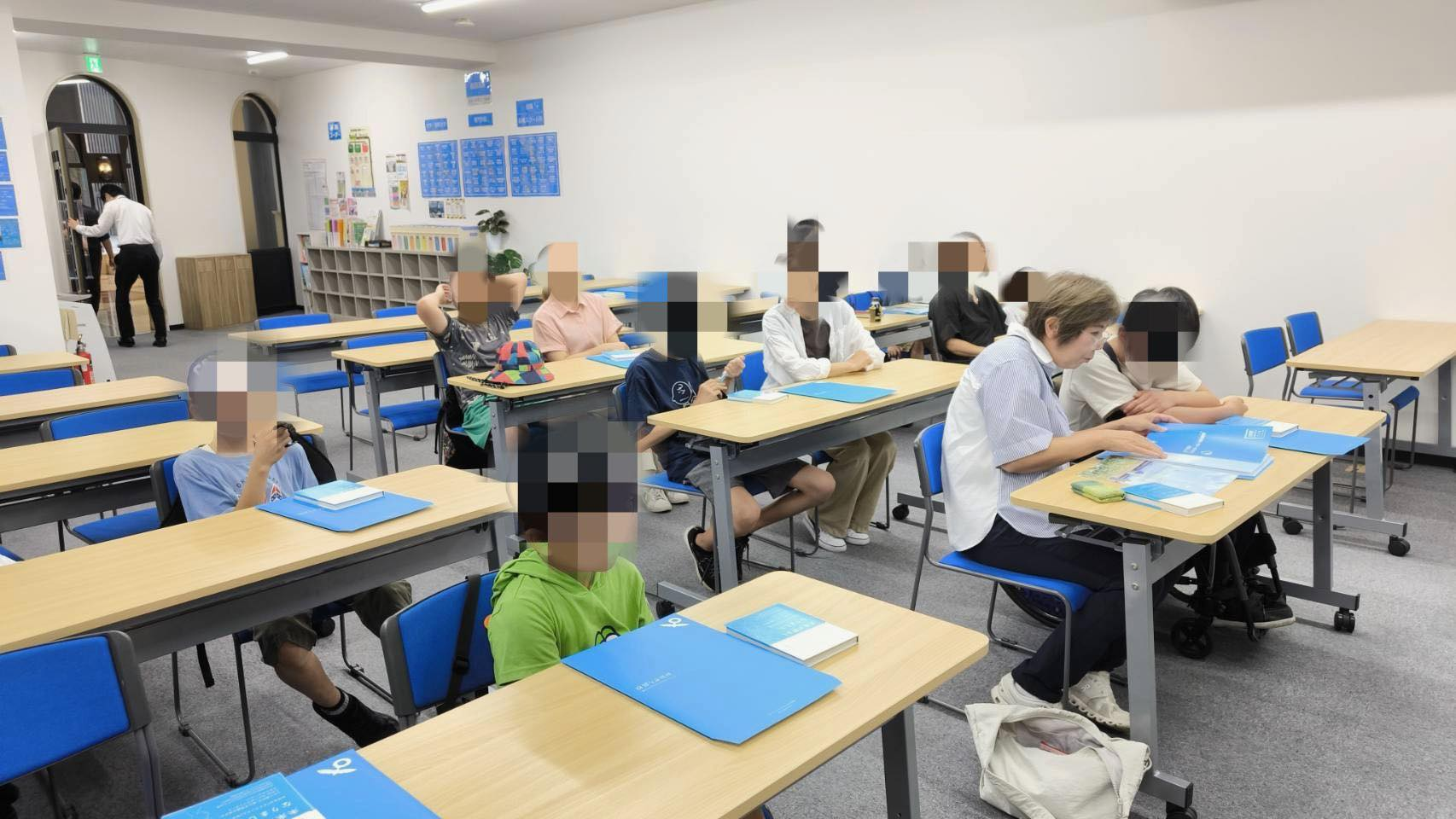 ＼電車に乗って高校見学！／